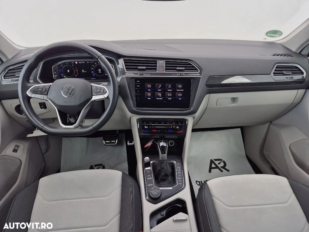Volkswagen Tiguan 2.0 TDI SCR 4MOTION DSG Elegance - 13