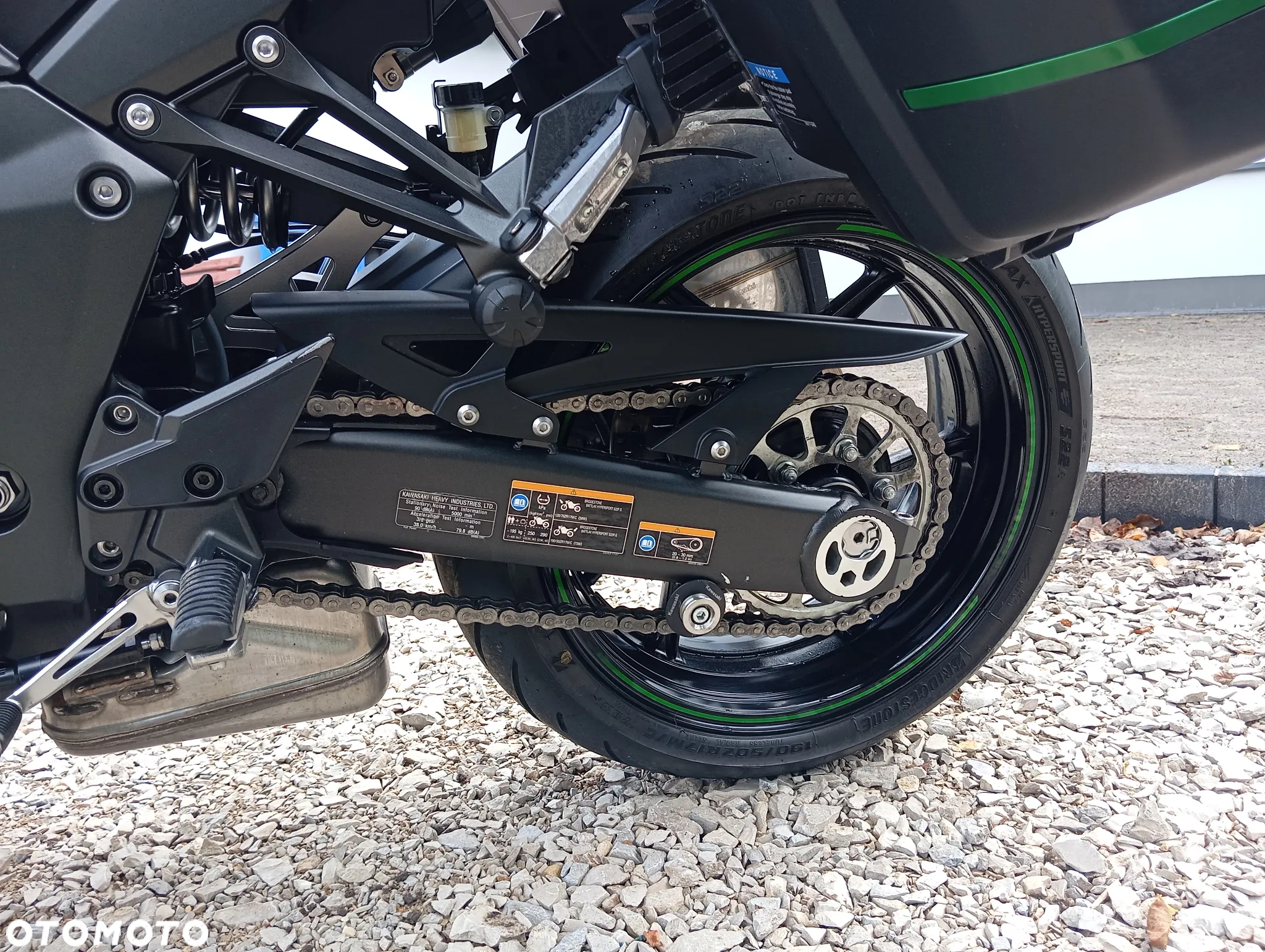 Kawasaki Ninja 1000 SX - 22