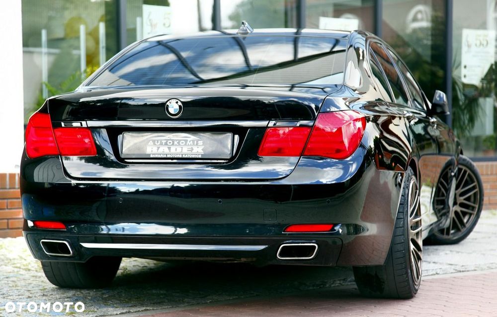 BMW Seria 7 740d - 23