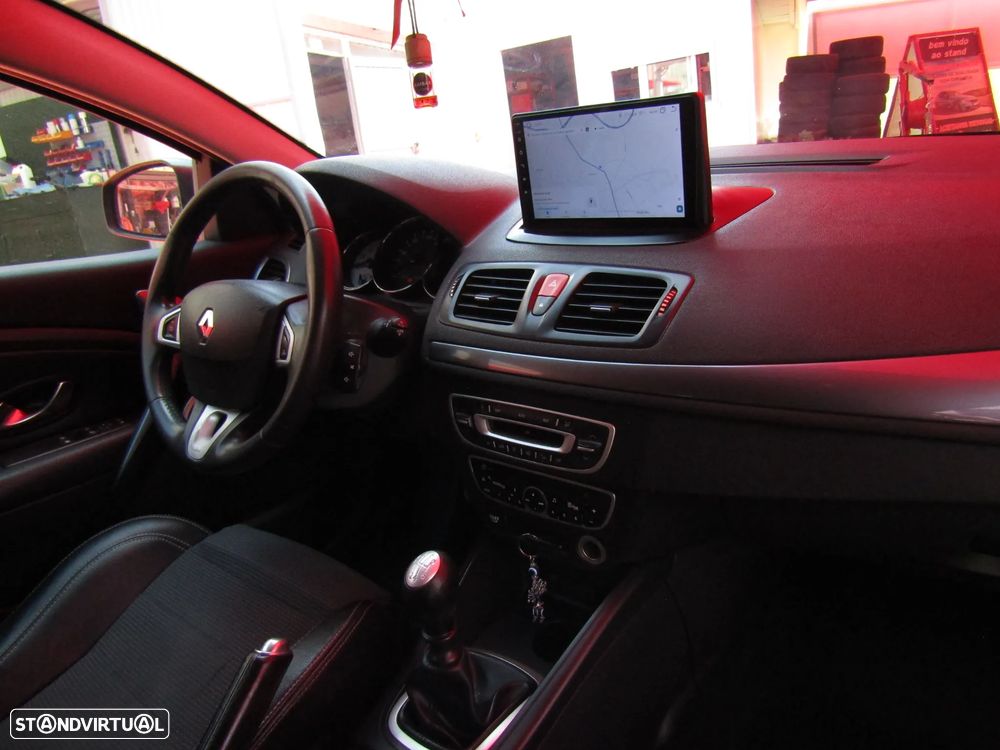 Renault Mégane Coupe Energy dCi 110 FAP Start & Stop GT Line - 13