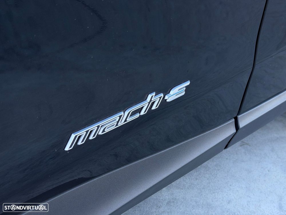 Ford Mustang Mach-E - 3