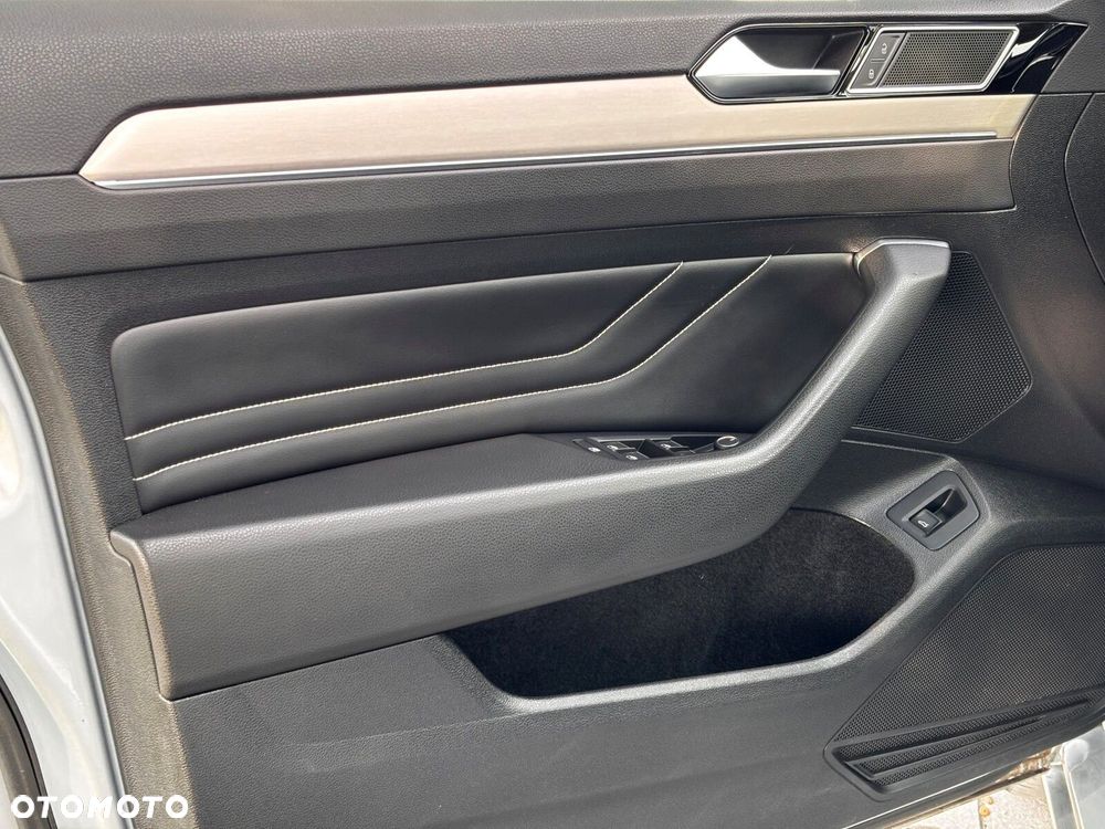 Volkswagen Passat Variant - 10