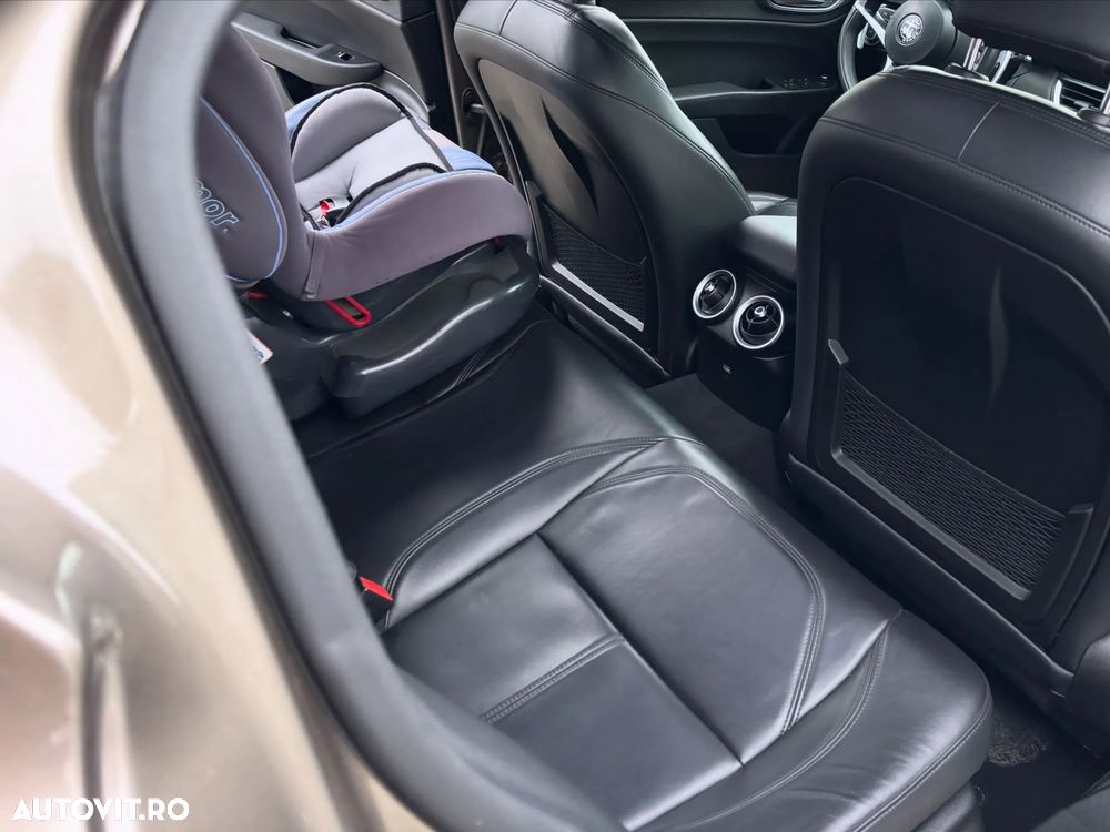 Alfa Romeo Giulia 2.2 Diesel AT8 Advanced Efficiency - 5