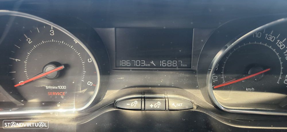Peugeot 208 1.4 HDi - 4