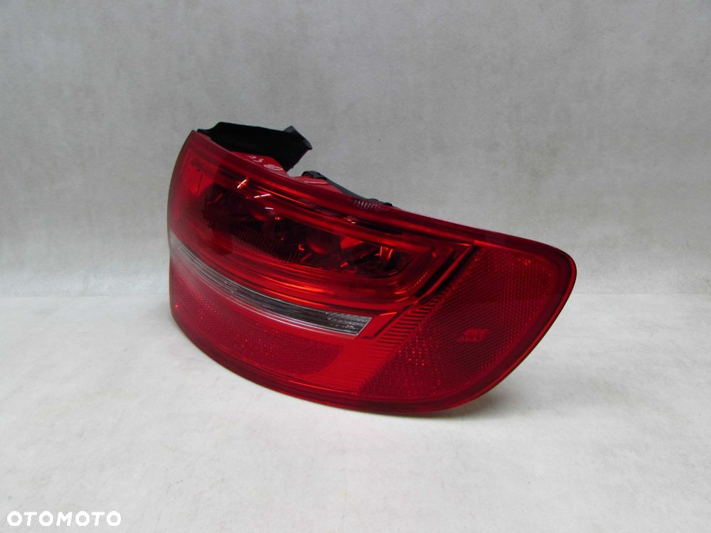 AUDI A3 8P LIFT HB 5D 08-12 LAMPA TYL PRAWA 8P4945096E - 2
