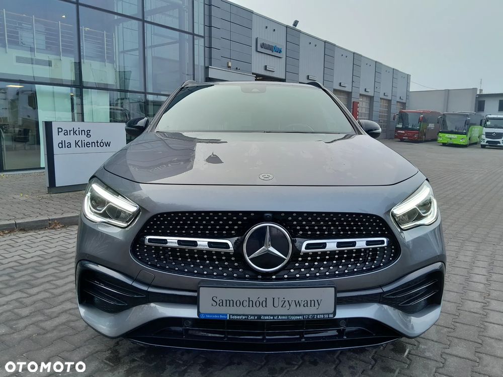 Mercedes-Benz GLA 200 AMG Line - 9