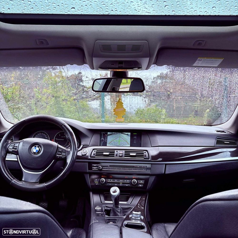 BMW 520 d Pack M - 14