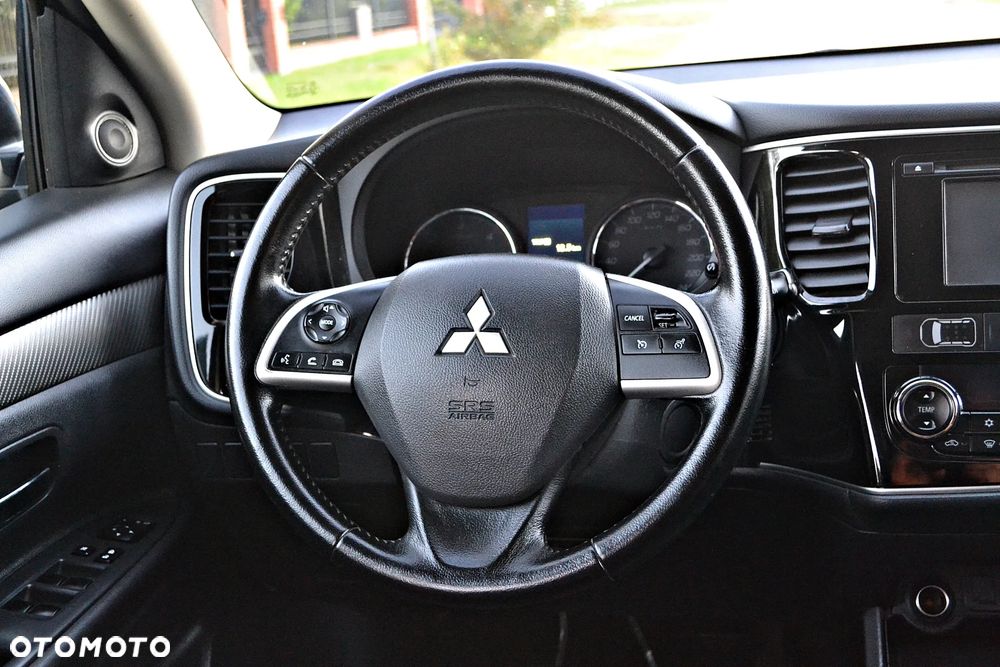 Mitsubishi Outlander 2.2 DID Intense + 4WD - 34