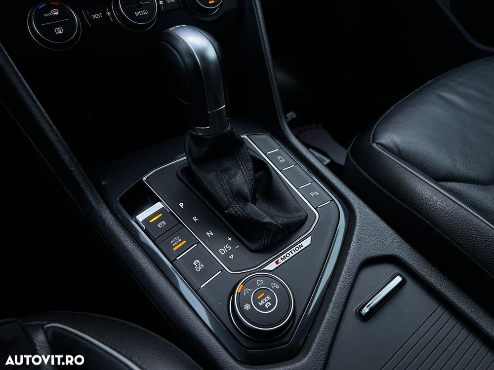Volkswagen Tiguan - 14