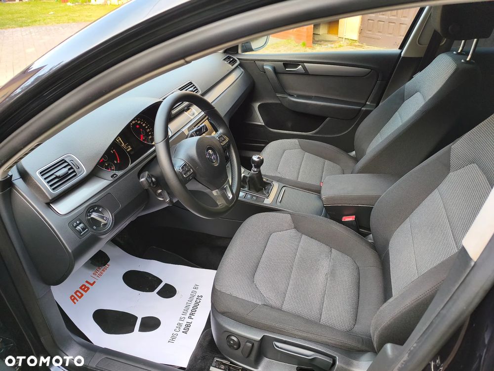 Volkswagen Passat 2.0 TDI Trendline - 28