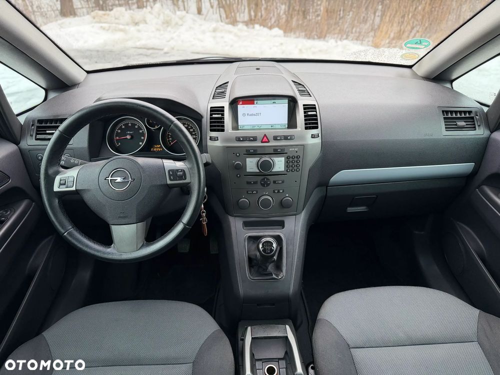 Opel Zafira 1.8 Enjoy - 18