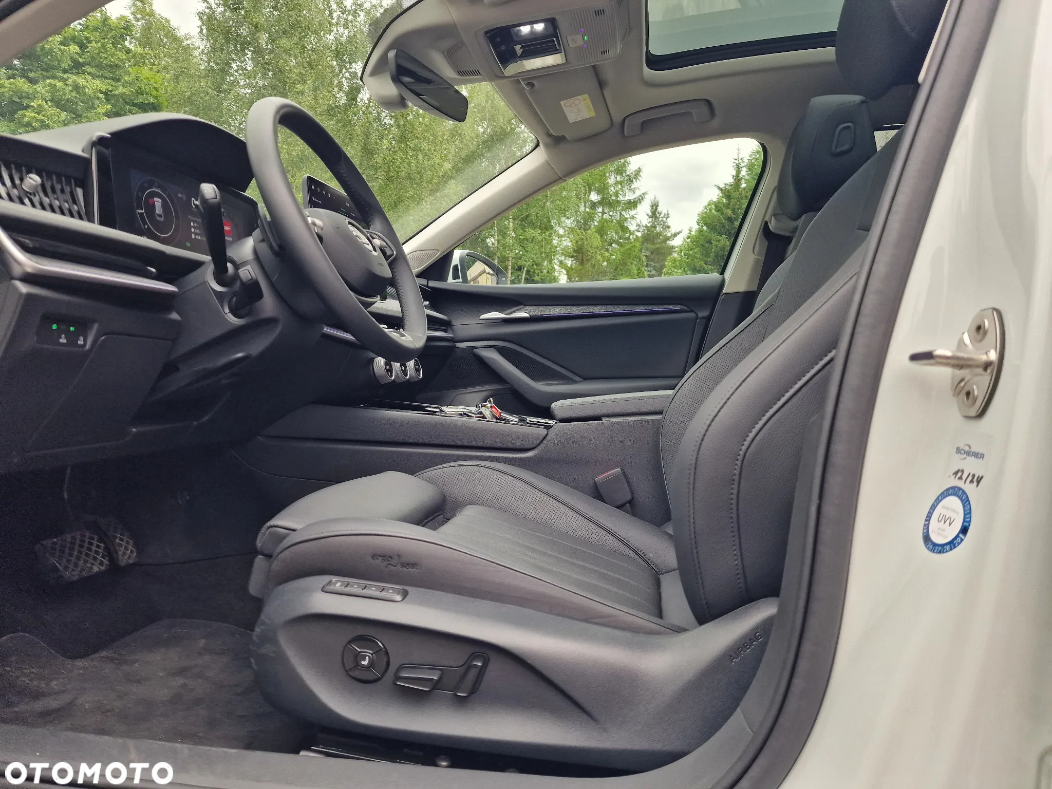 Skoda Superb 2.0 TDI DSG Premium Edition - 22