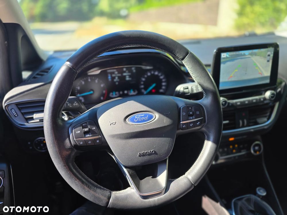 Ford Fiesta 1.0 EcoBoost S&S TITANIUM - 10