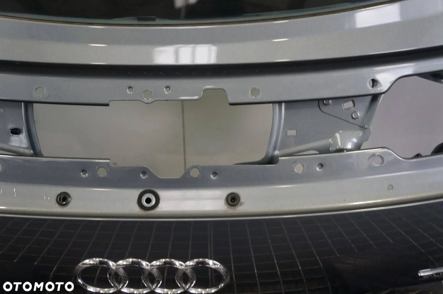 KLAPAPOKRYWA BAGAŻNIKA TYŁ TYLNA AUDI TT 8S MK3 - 8