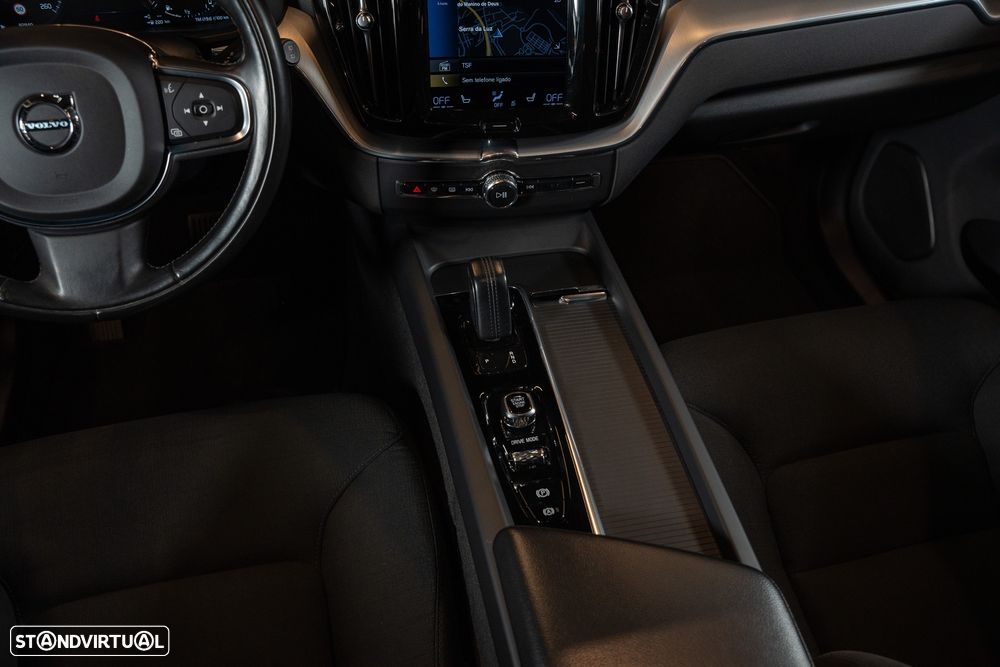 Volvo XC 60 2.0 T6 PHEV Inscription AWD - 16
