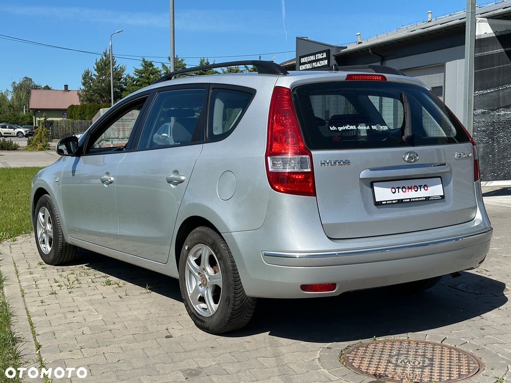 Hyundai i30 i30cw 1.6 Edition Plus - 8