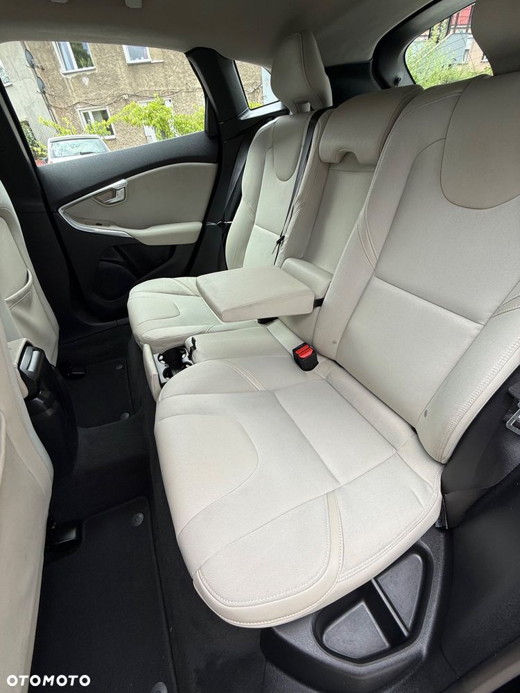 Volvo V40 D3 Geartronic Momentum - 15