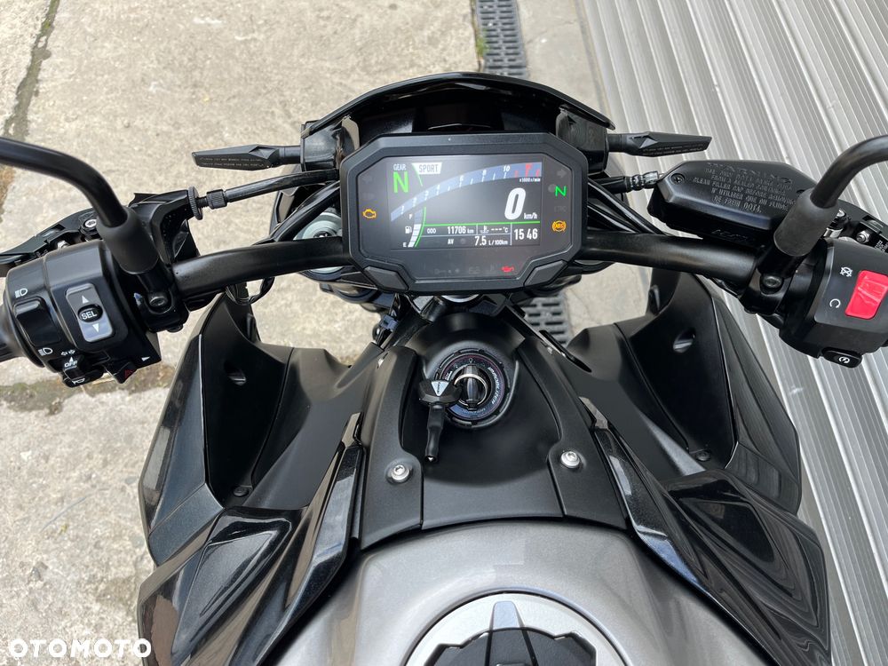 Kawasaki Z 900 - 32