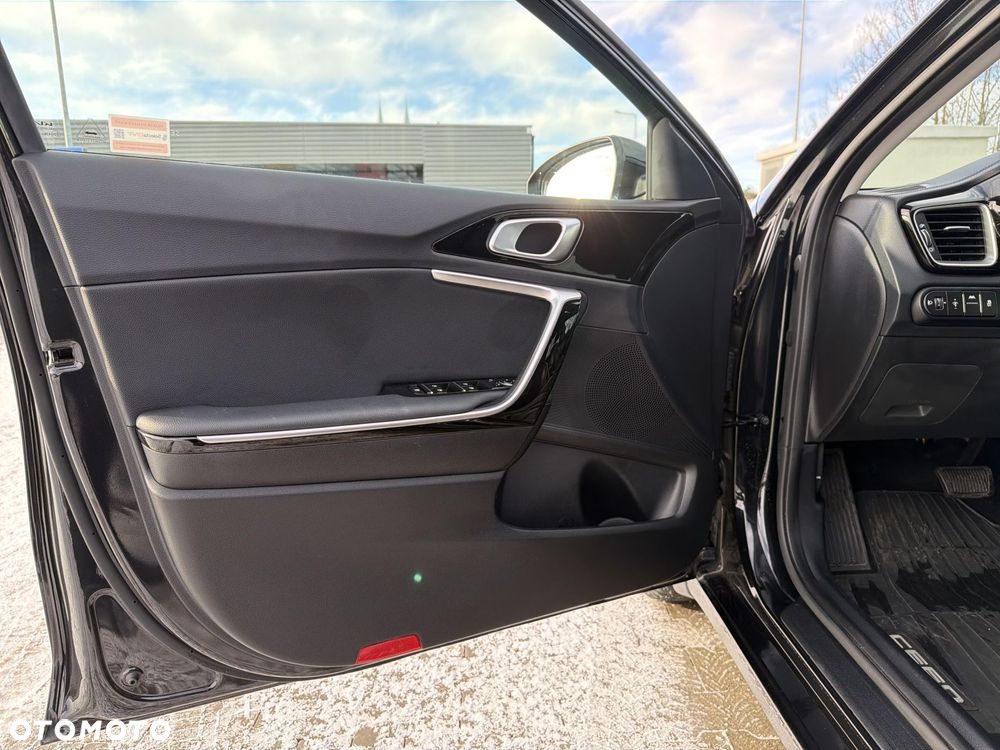 Kia Ceed 1.5 T-GDI Tribute DCT - 11