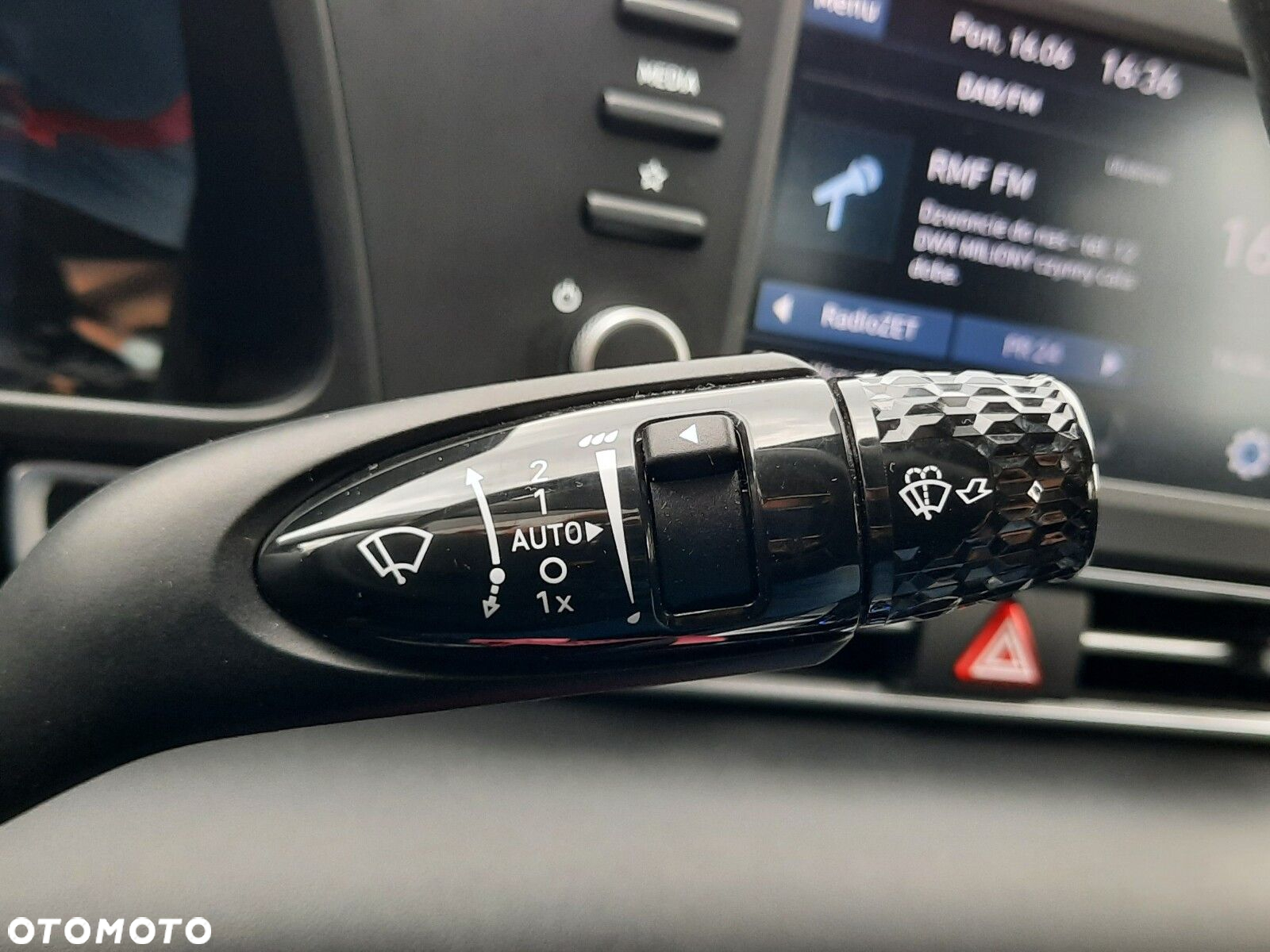 Hyundai Elantra 1.6 Smart CVT - 20