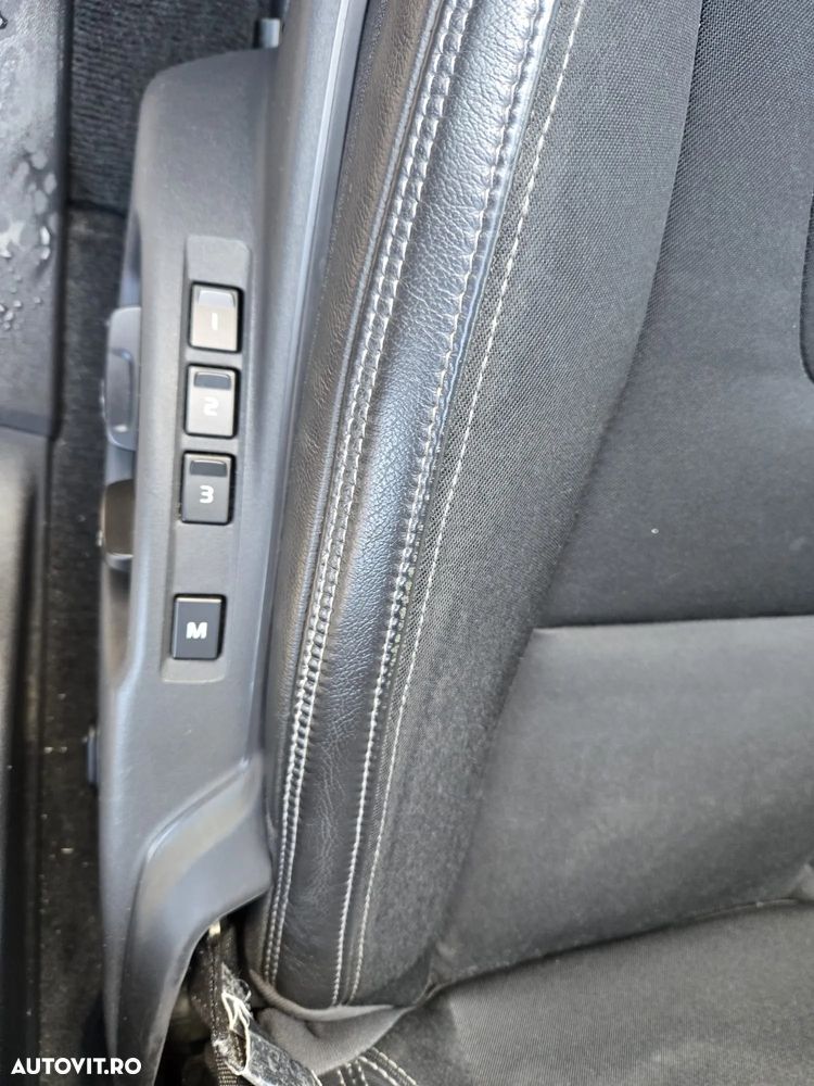 Volvo XC 60 D4 VEA Start-Stop R-Design - 20