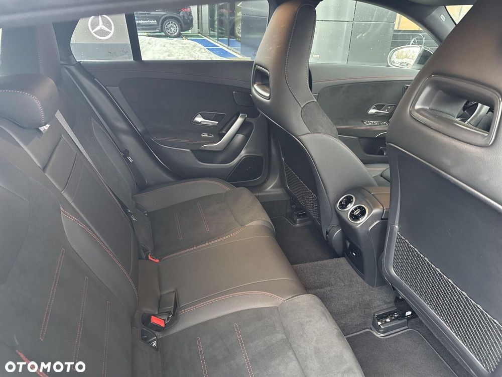 Mercedes-Benz CLA - 14