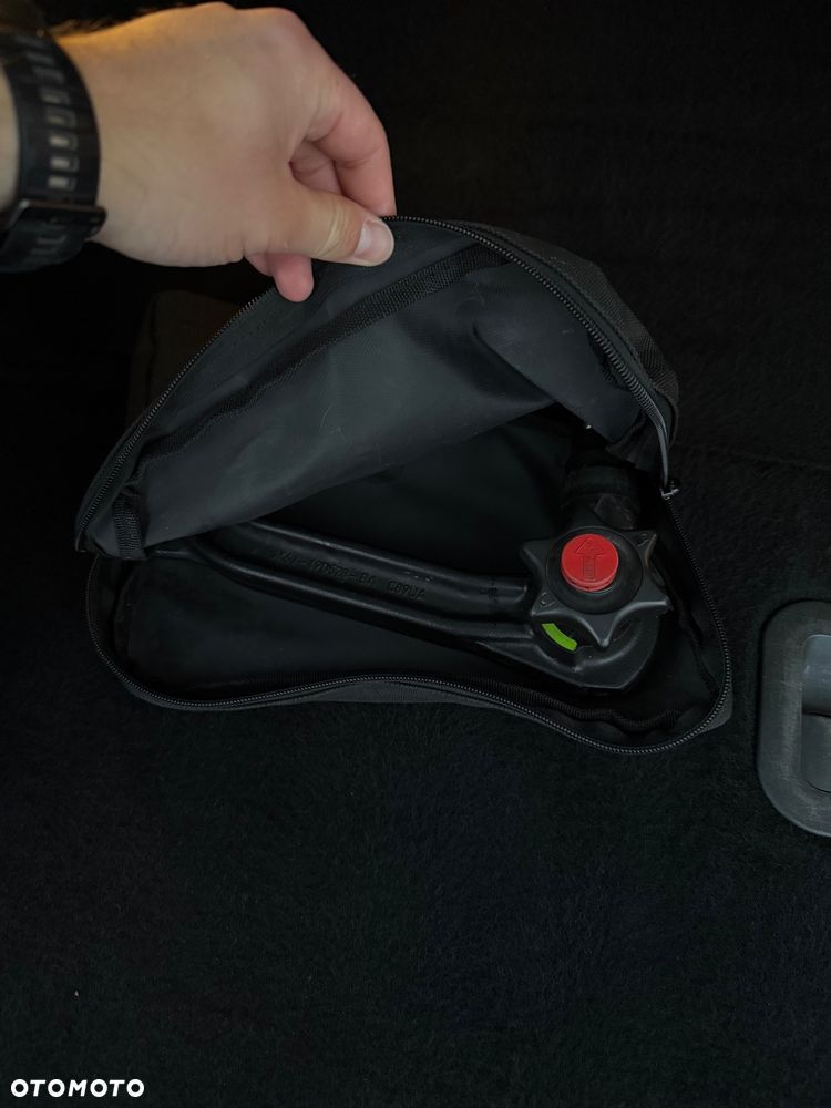 Ford Focus 2.0 EcoBlue Start-Stopp-System TITANIUM - 33