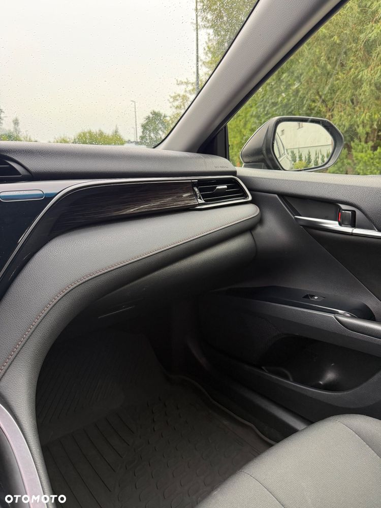 Toyota Camry 2.5 Hybrid Comfort CVT - 10