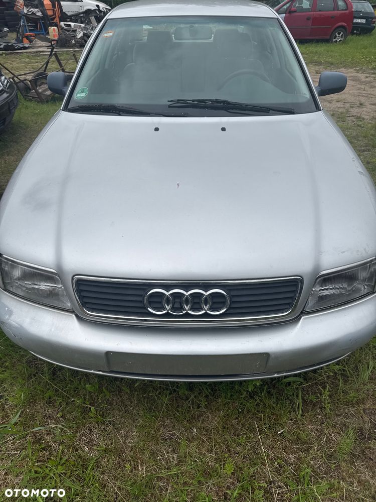 Audi A4 Limousine - 4
