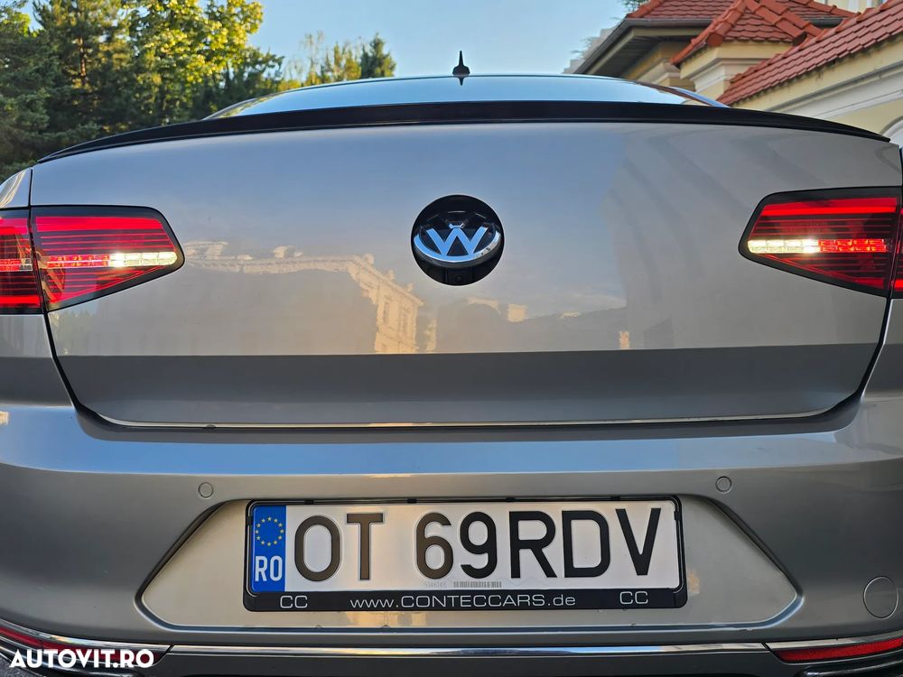 Volkswagen Passat 2.0 TSI (BlueMotion Technology) 4Motion DSG Highline - 35
