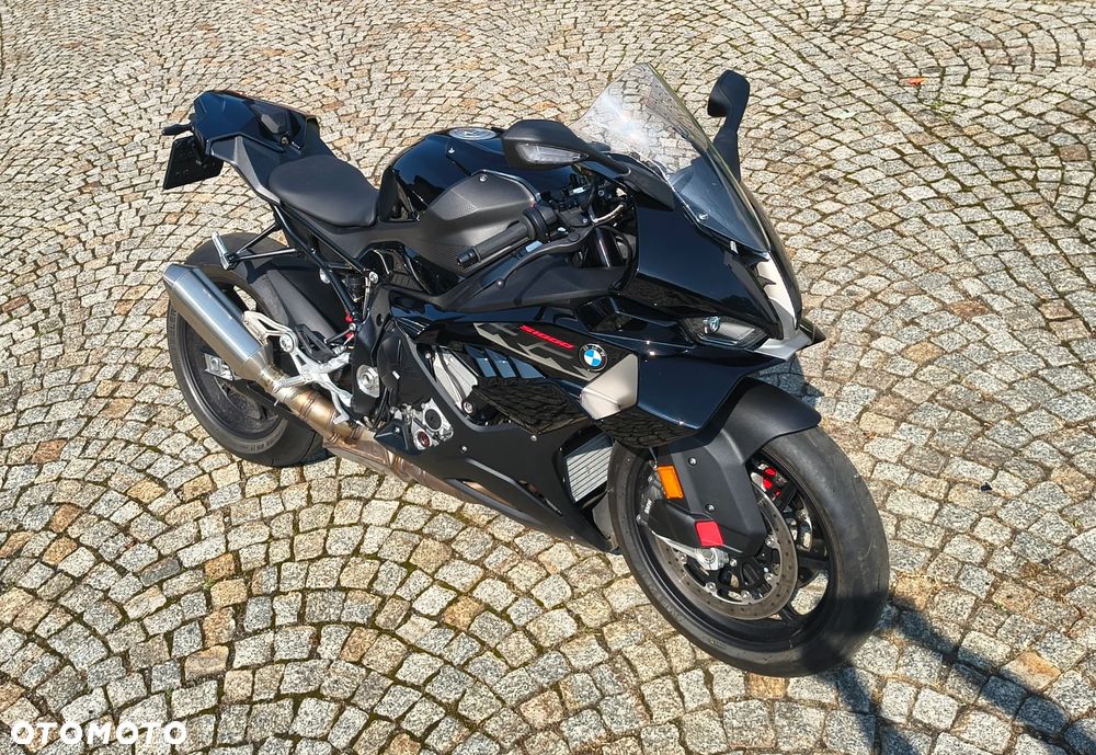 BMW S - 1