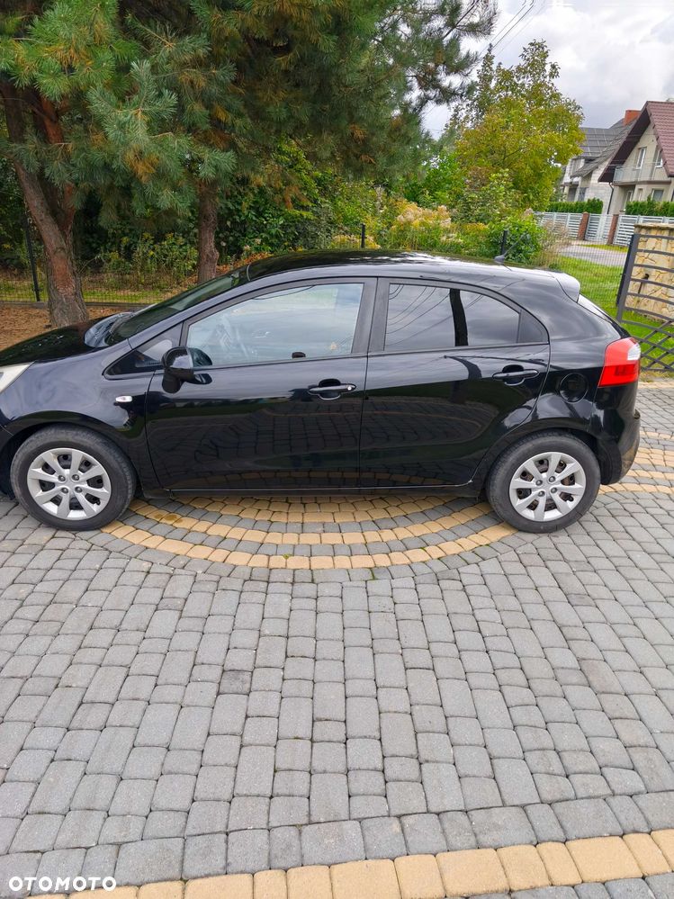 Kia Rio - 3