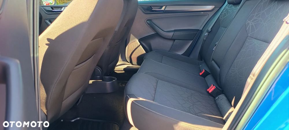 Skoda RAPID 1.0 TSI Cool Edition R&G - 16