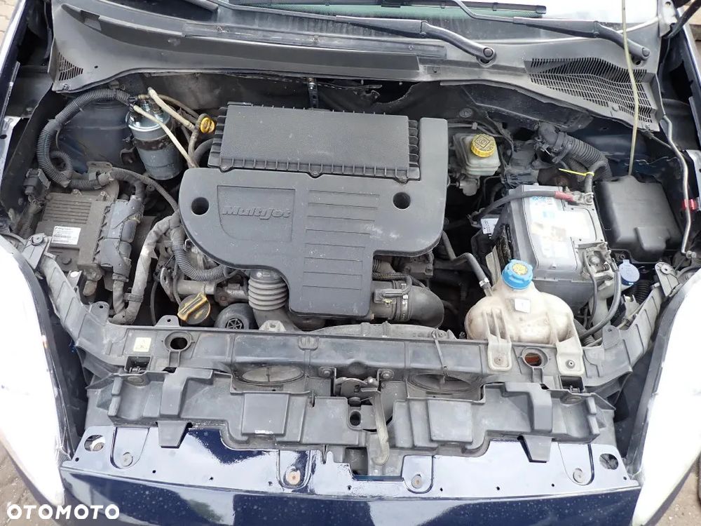 CZĘSCI - Fiat Grande Punto 1,3JTD 75KM 199A2000 HB 3D 5B LAKIER 475/A 2006r. INDEX - 9423 - 5