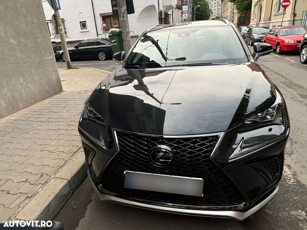 Lexus Seria NX - 12