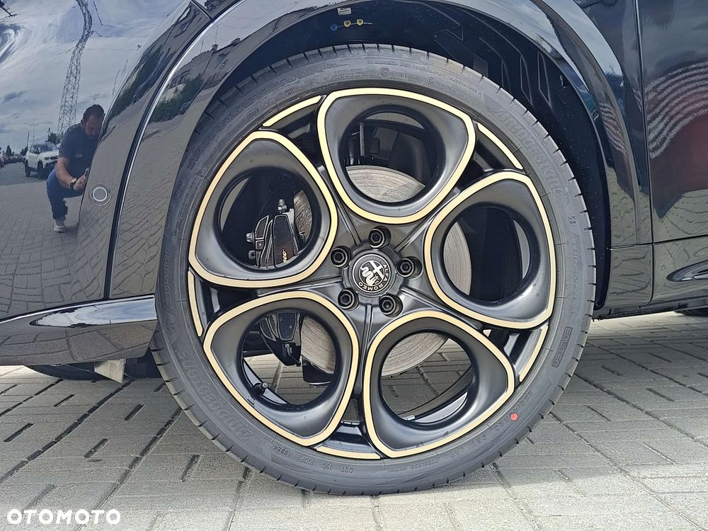 Alfa Romeo Tonale 1.5 T4 GSE mHEV Intensa DCT - 9