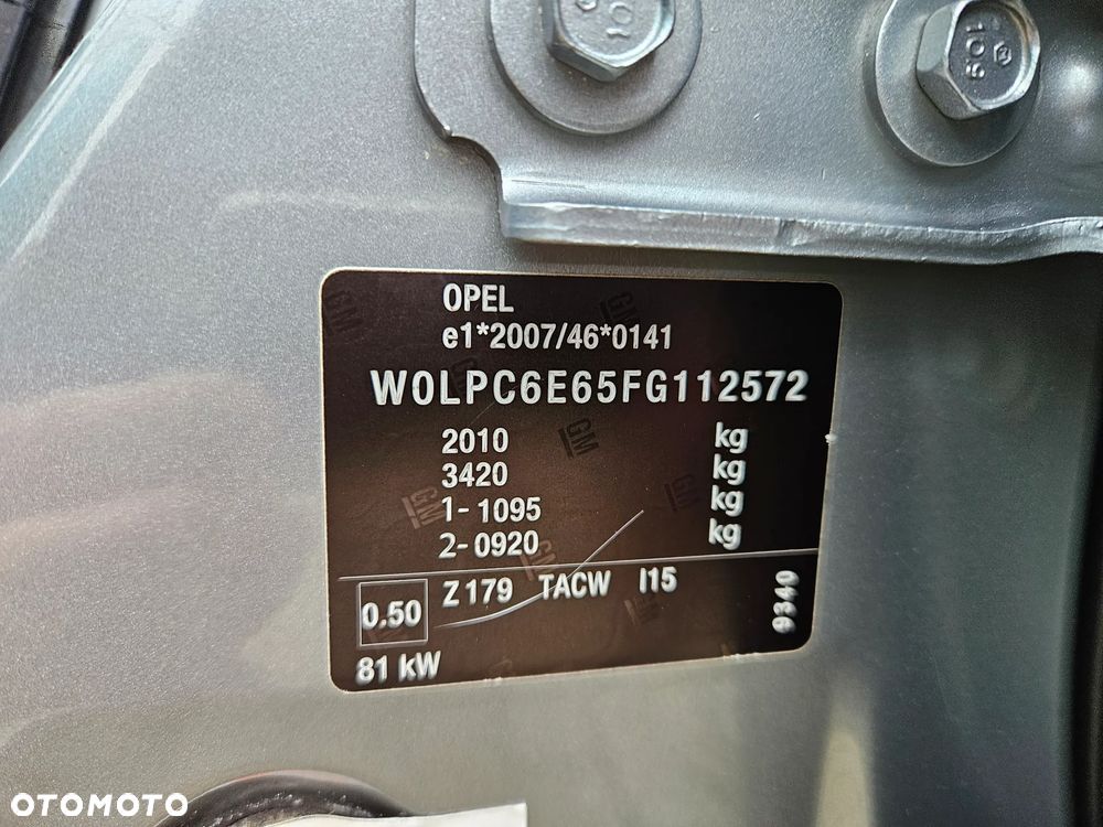 Opel Astra IV 1.6 CDTI Essentia - 38