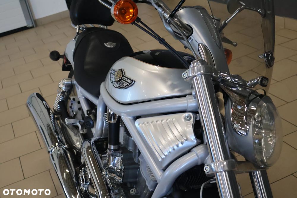 Harley-Davidson V-Rod Night Rod - 13