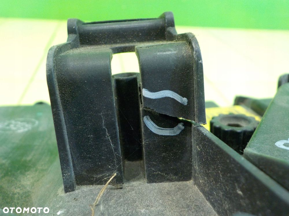 BMW 3 E92 LIFT 2.0 D 10r 2D COUPE XENON lampa prawa przod 7239930-06 - 6