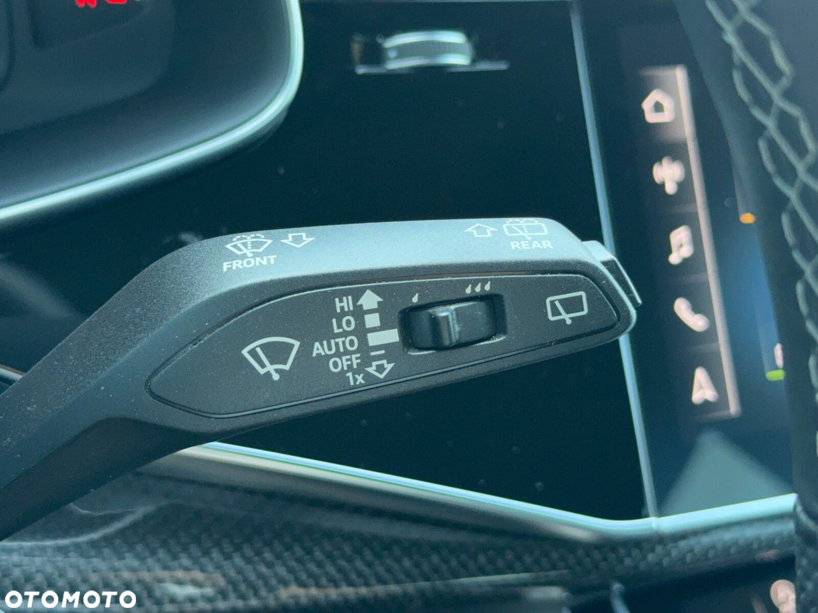 Audi SQ8 - 19