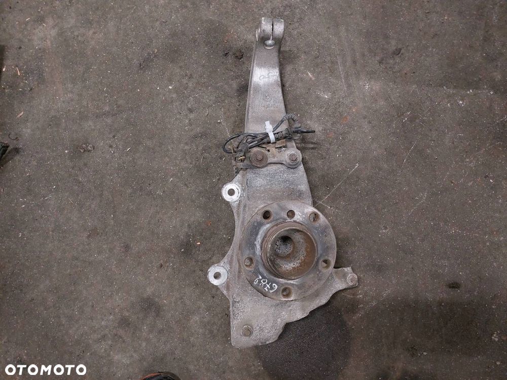 PIASTA ZWROTNICA PRAWA PRZÓD BMW F10 520d - 1