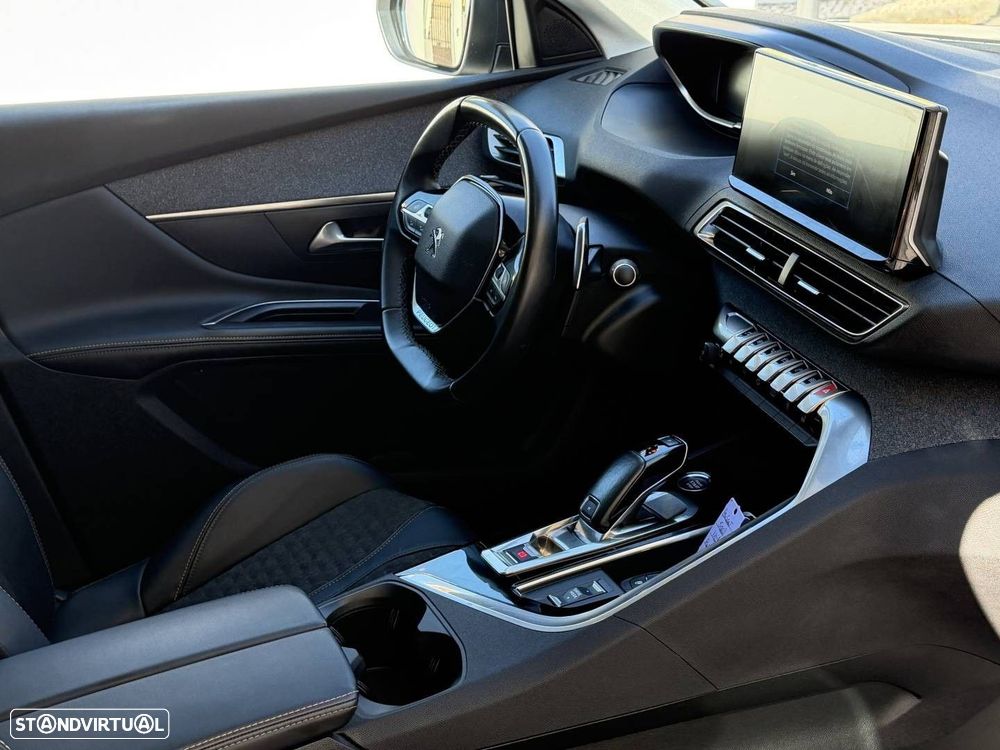 Peugeot 5008 1.2 PureTech GT EAT8 - 22