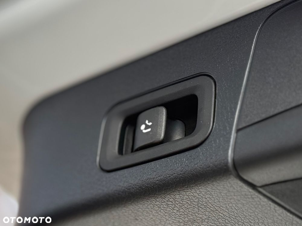 Mercedes-Benz GLB 200 d 8G-DCT Progressive - 39