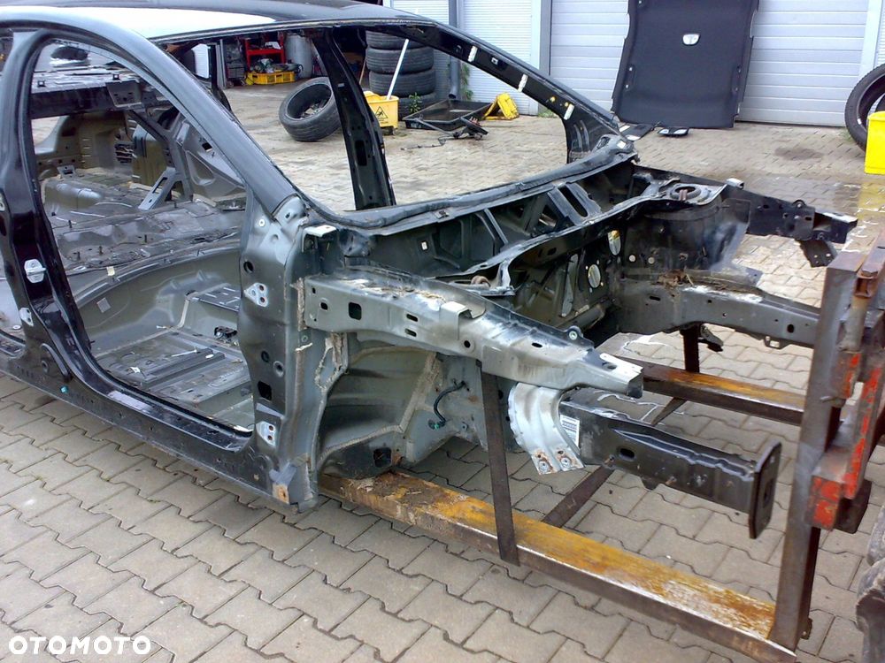 chrysler 200 200c 200s 2015 - ćwiartka przednia przód słupek prawa lewa - 2