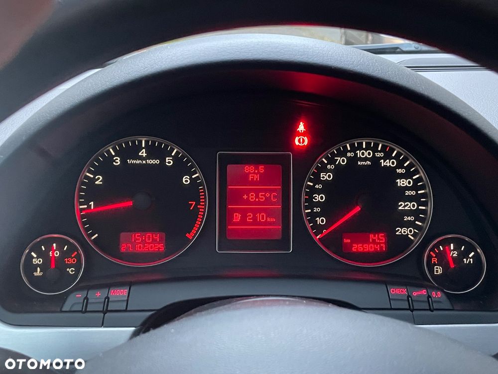 Audi A4 Limousine - 15