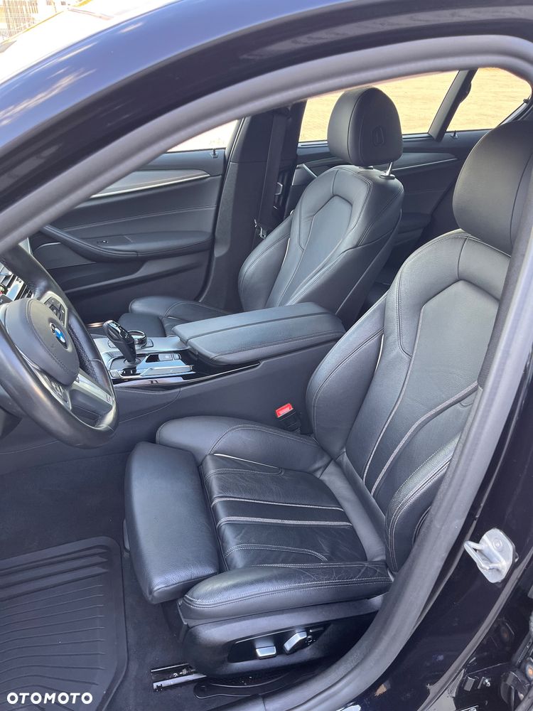 BMW Seria 5 530i xDrive M Sport Edition - 32