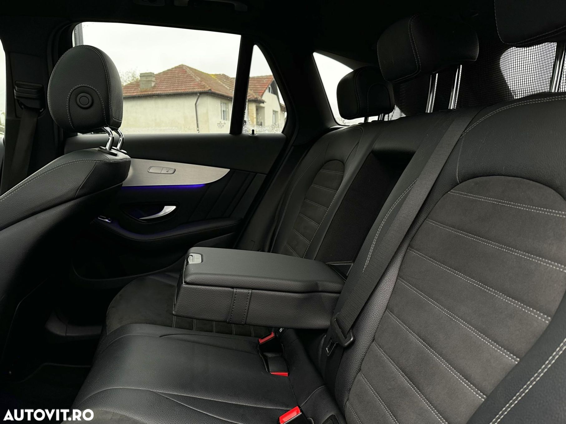 Mercedes-Benz GLC - 30