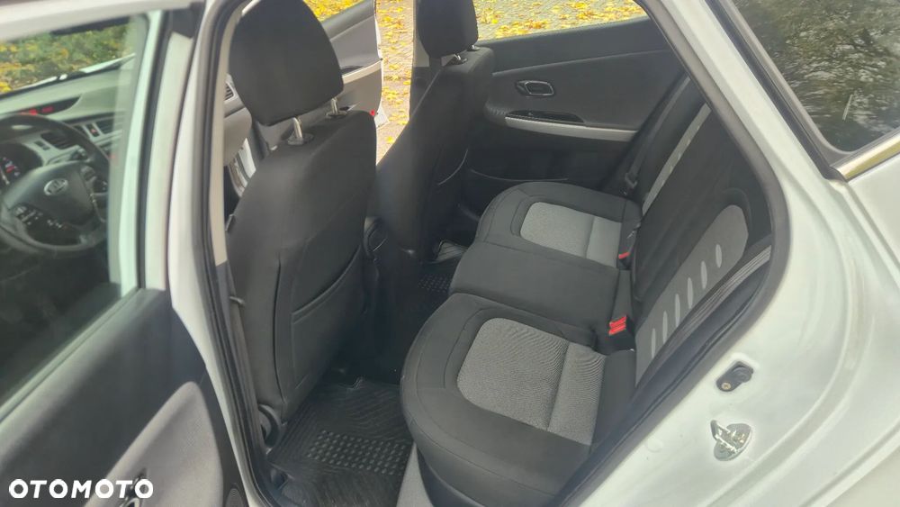 Kia Ceed 1.4 CRDi 90 Vision - 8