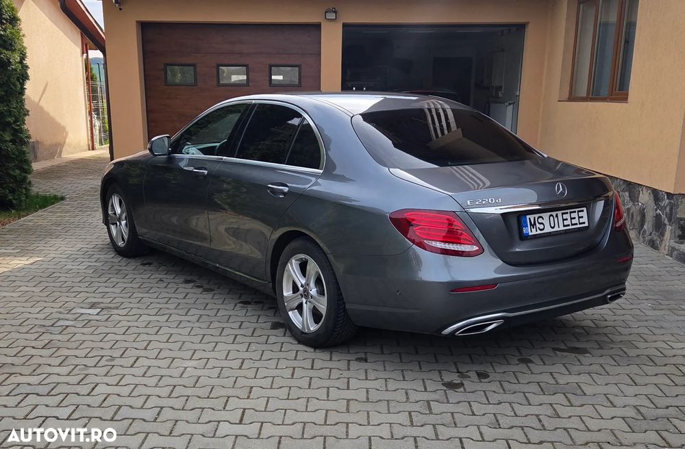 Mercedes-Benz E 220 d 9G-TRONIC - 4