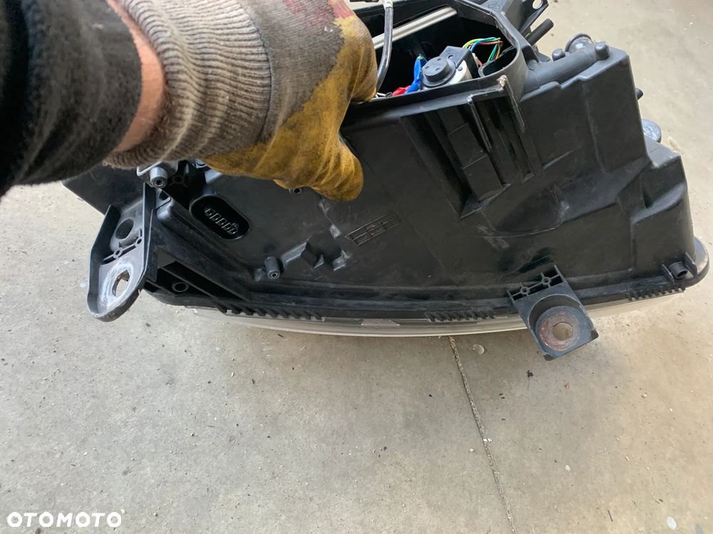lampa przód lewa ksenon xenon skrętna A6 C6 - 8